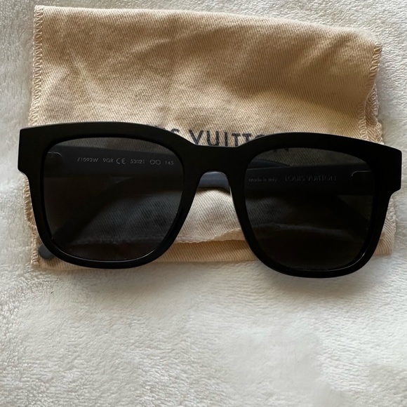 Louis Vuitton sunglasses - Picture 1 of 5